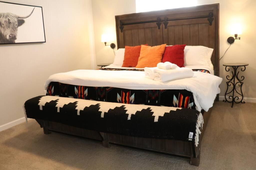 Cowboy Den-Hot Tub-Game Room-Pet Friendly-No Pet Fees! แอลบูเคอร์คี ภายนอก รูปภาพ