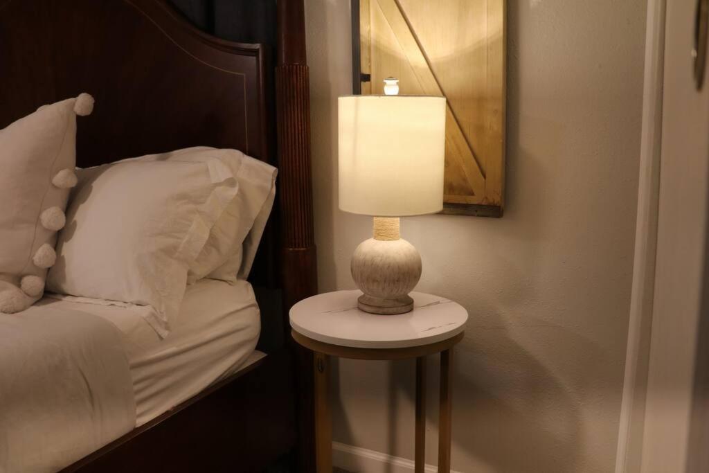 Cowboy Den-Hot Tub-Game Room-Pet Friendly-No Pet Fees! แอลบูเคอร์คี ภายนอก รูปภาพ