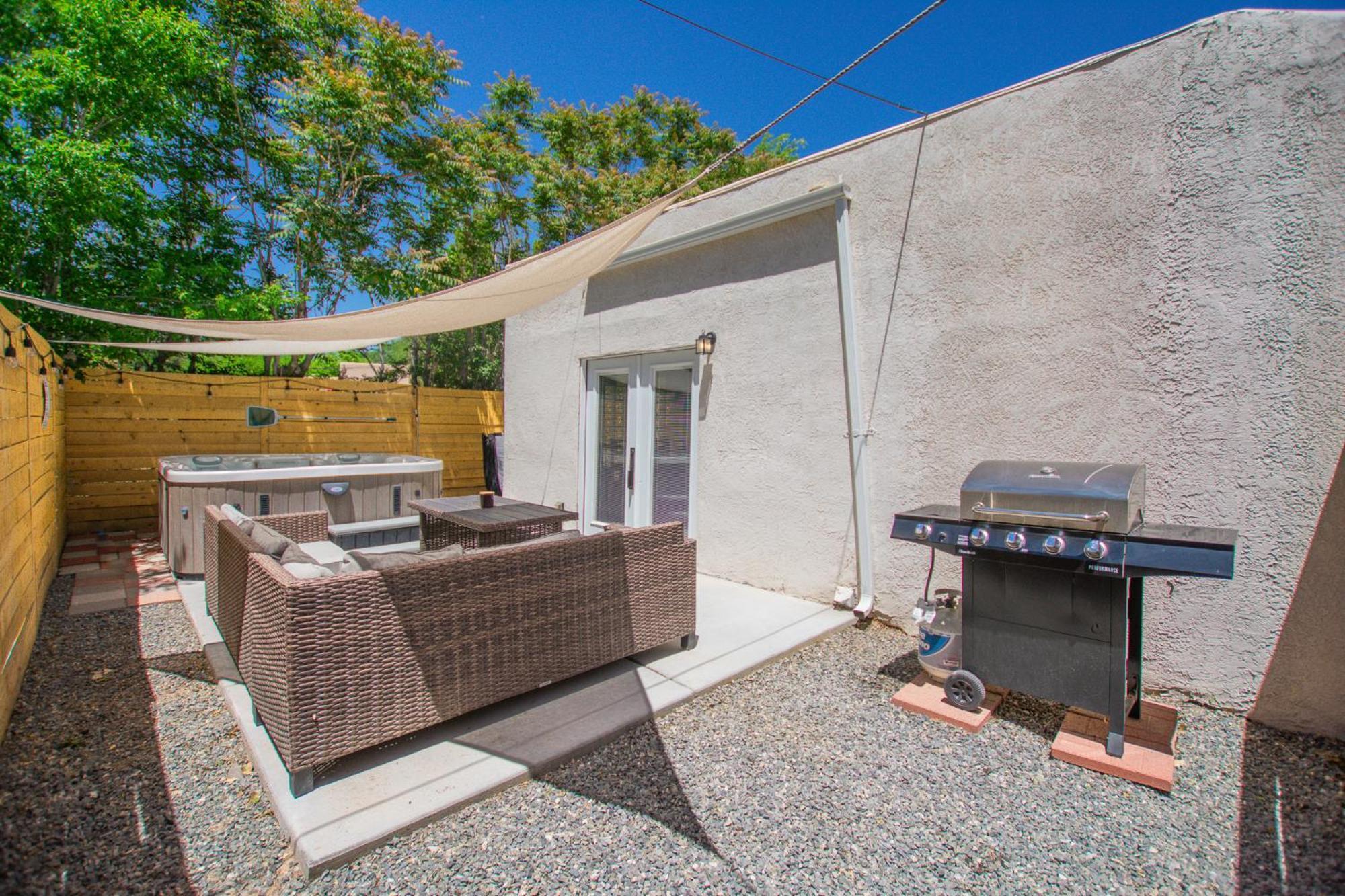 Cowboy Den-Hot Tub-Game Room-Pet Friendly-No Pet Fees! แอลบูเคอร์คี ภายนอก รูปภาพ