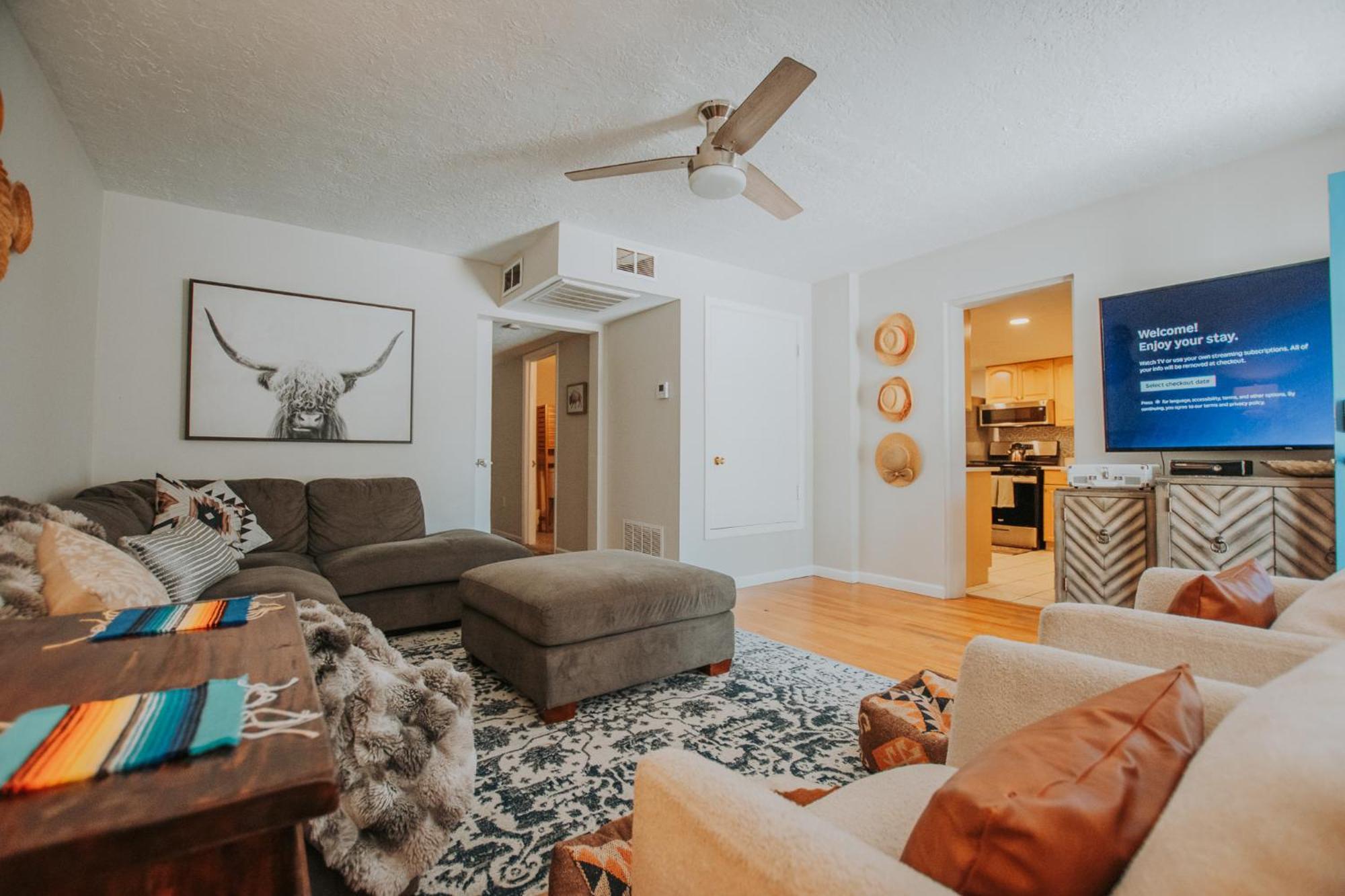 Cowboy Den-Hot Tub-Game Room-Pet Friendly-No Pet Fees! แอลบูเคอร์คี ภายนอก รูปภาพ